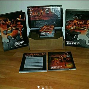 INSANITY BEACHBODY COMPLETE WORKOUT